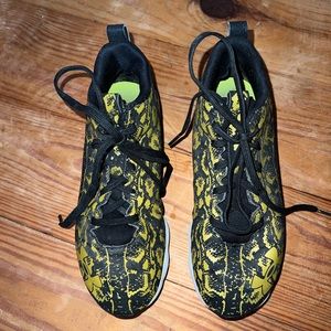 Boys Under Armour Football Cleats